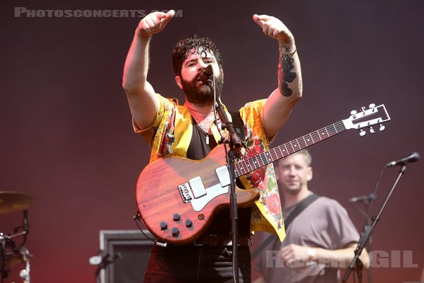 FOALS - 2023-08-27 - SAINT CLOUD - Domaine National - Grande Scene - Yannis Philippakis - Walter Gervers